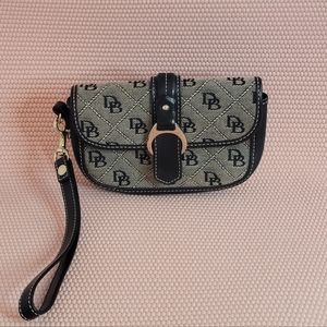 LOWSTRT Excellent Used Condition Donney&Bourke Wristlet